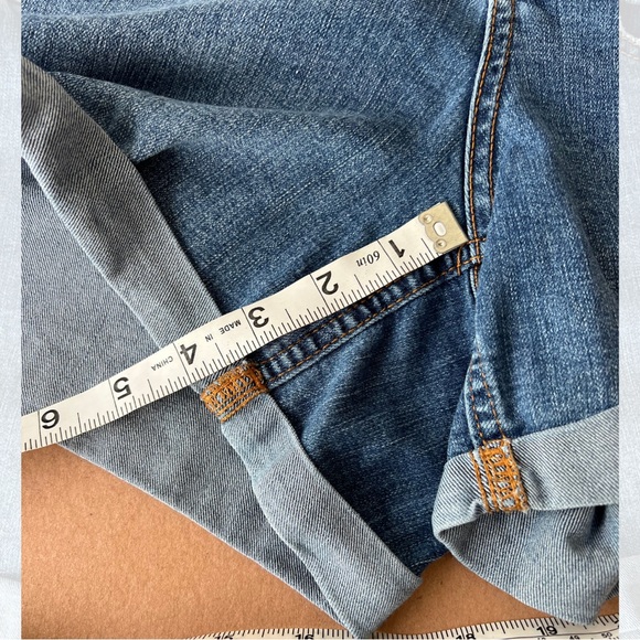 New York & Company Classic Blue Jean Shorts - Picture 3 of 5